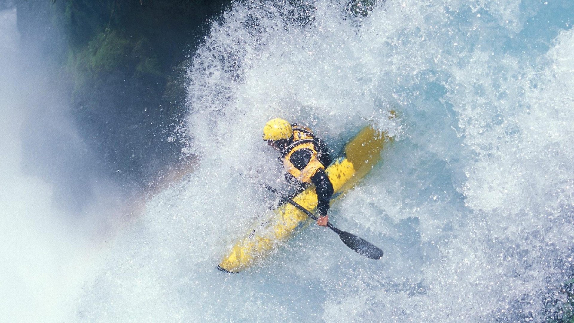 利拉德点燃赛场，爵士险胜猛龙，一场定义坚韧的较量