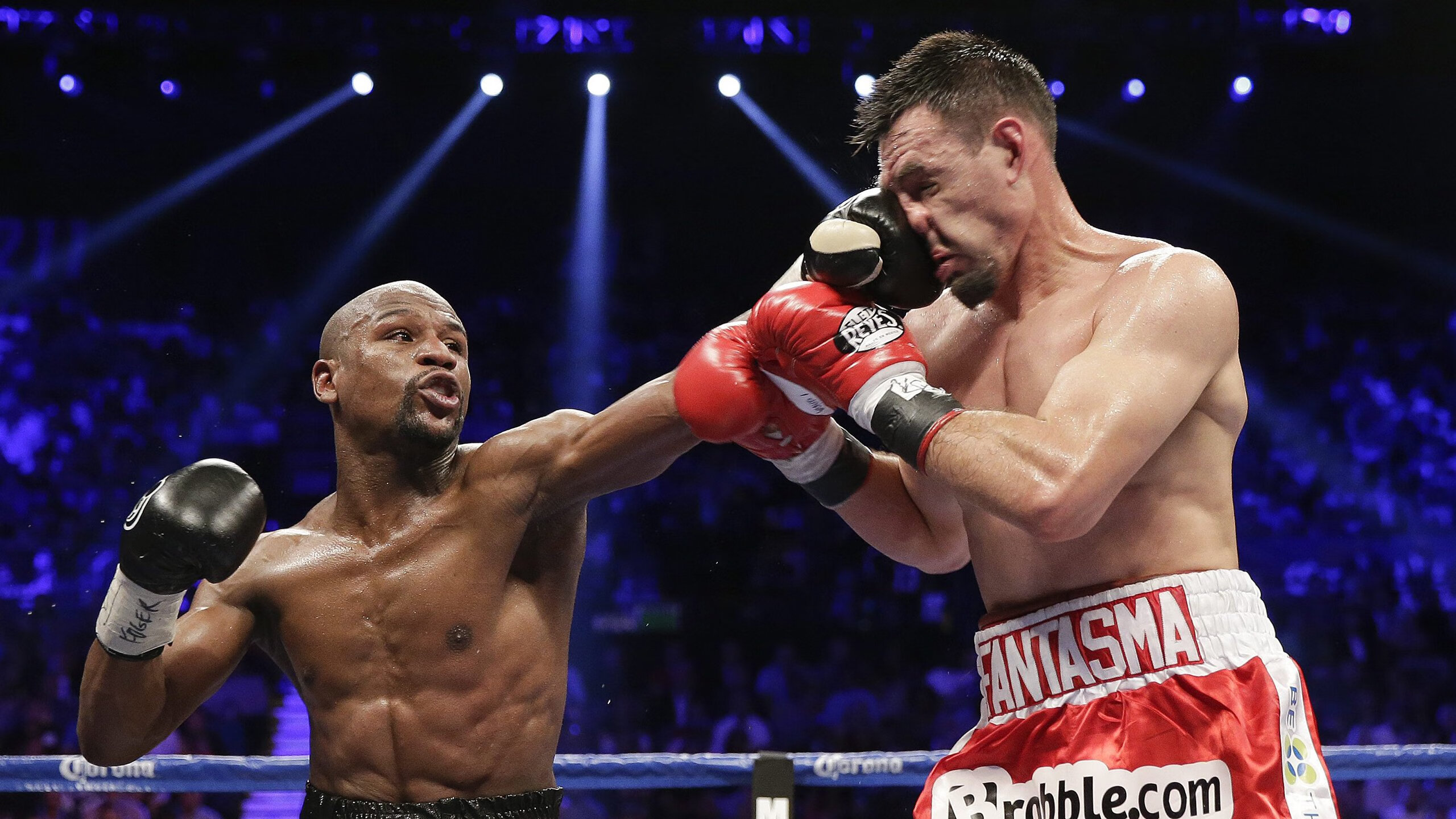 独行侠绝境翻盘,布克孤胆英雄式胜利背后的篮球哲学