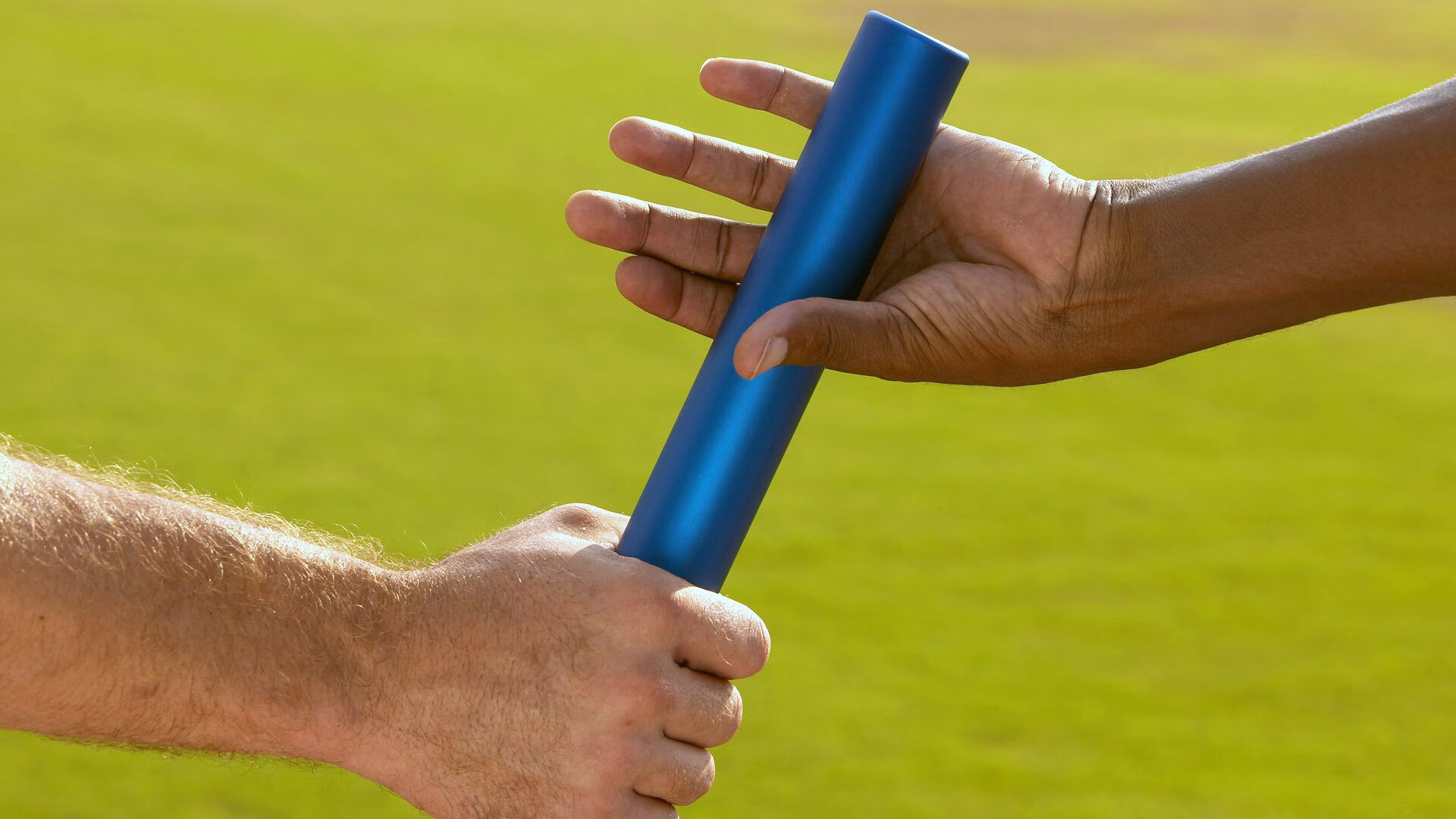 绿茵场上的险胜与乒乓桌前的传奇,当德国战车遭遇瑞典风暴,马龙刷新历史纪录